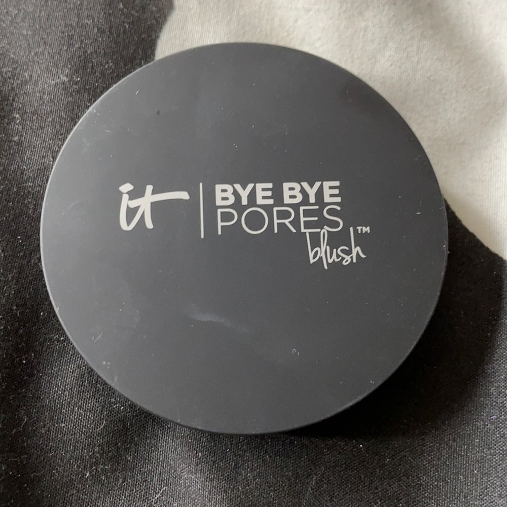 It Bye Bye Pores Blush Warm Peach, Naturally Pretty